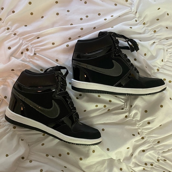 nike force wedge sneakers